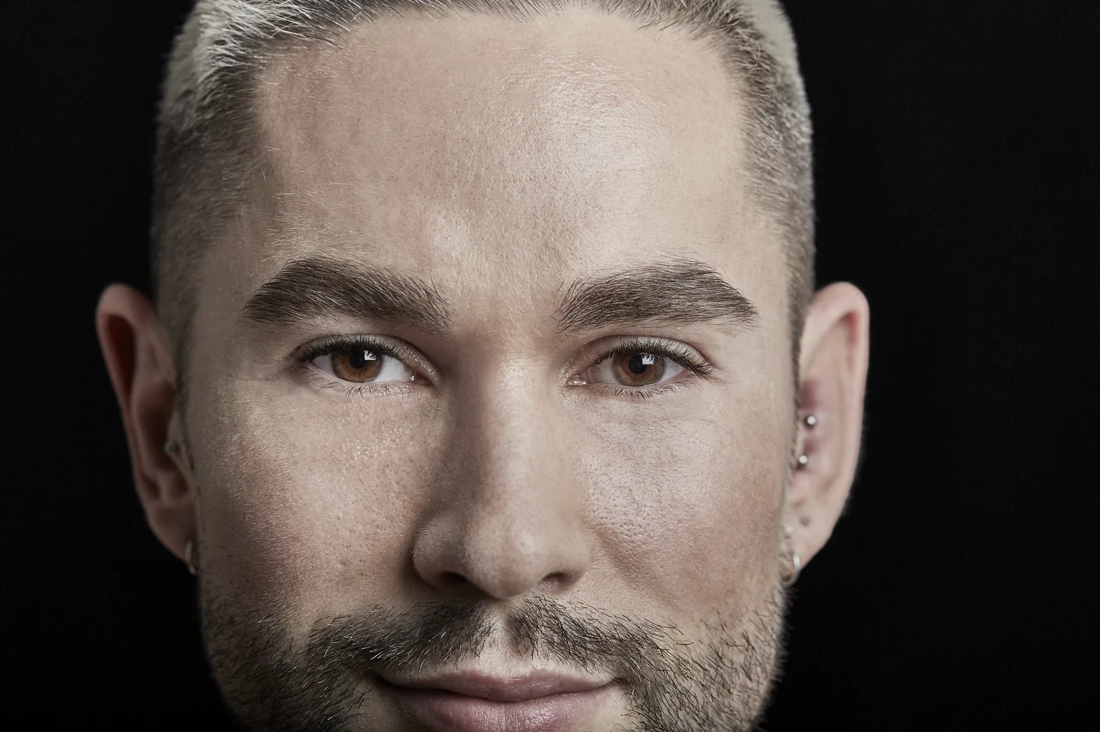 Men's lash extensions example